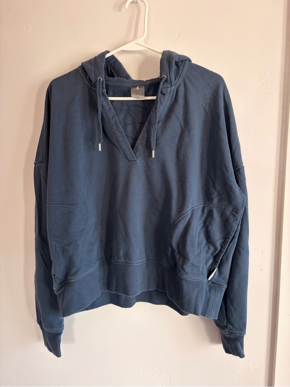 CALLA Blue Slate Hooded V-Neck Pullover - M